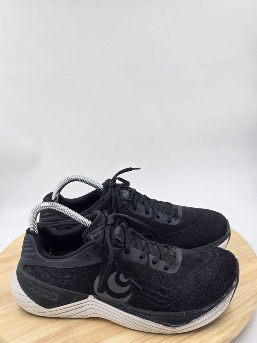 Topo athletic W-Ultrafly 5 running athletic shoes Womens sz 9